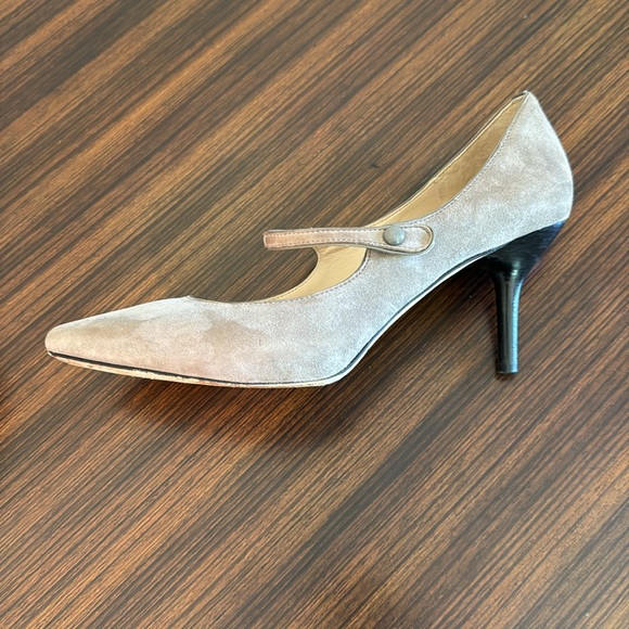 Via Spiga Macey 3” Suede Heels Size 8M - Picture 8 of 13